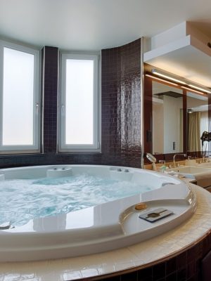 Luxury Spa Suite (12)